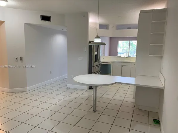 10730 NW 66th St APT 203, Doral, FL 33178