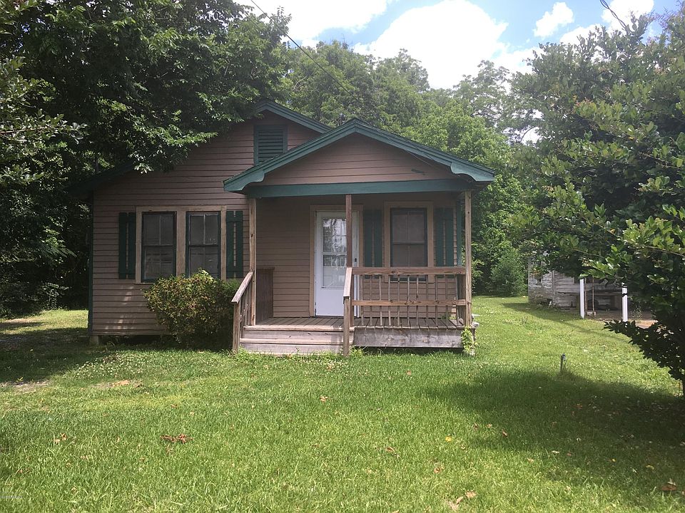 1st image of 800 Boagni St