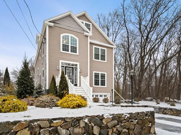 14 Fisher Ave, Swampscott, MA 01907