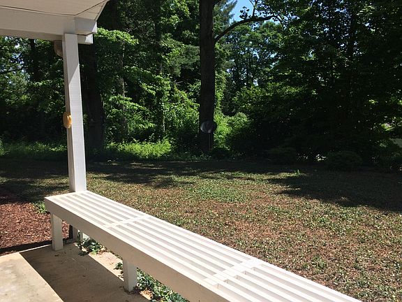 Front porch sitting area