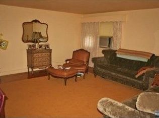 62 Park Ave, Cresskill, NJ 07626