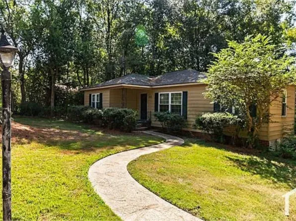 213 Alpine St, Chickasaw, AL 36611