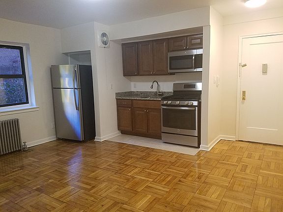 2nd image of 18830 87th Dr APT 1S