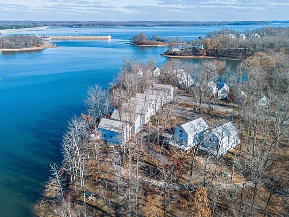 3rd image of 311 Bayside Rd