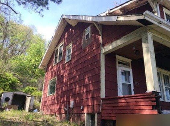 2nd image of 1120 Colerain Pike