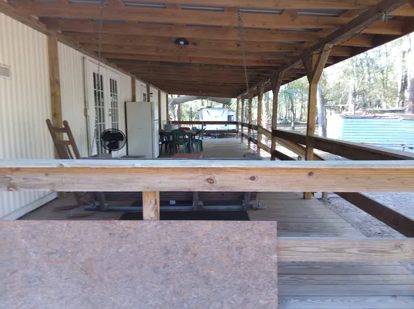 104 Garden Pl, Satsuma, FL 32189