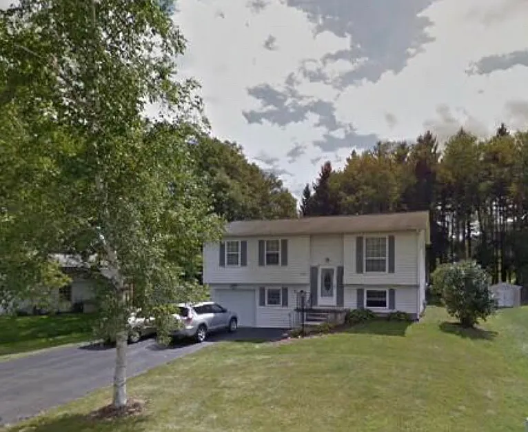 129 Lilac Dr photo 1