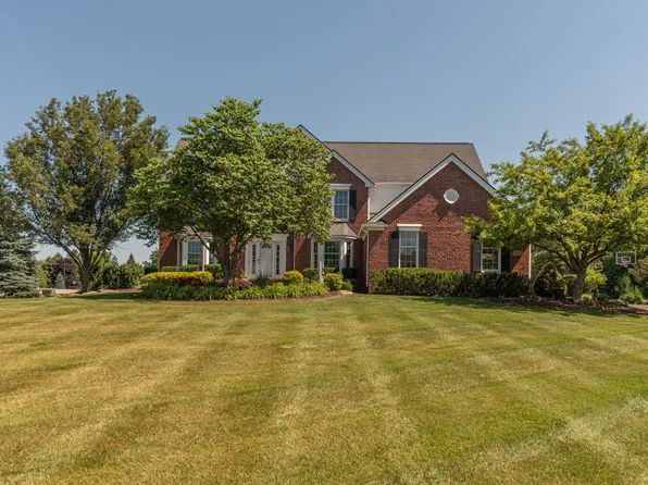 2058 Chardonnay Ct, Ann Arbor, MI 48108