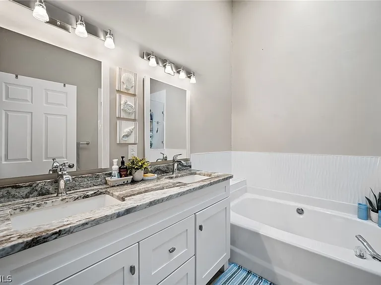 17611 Marco Island Ln — Photo 24