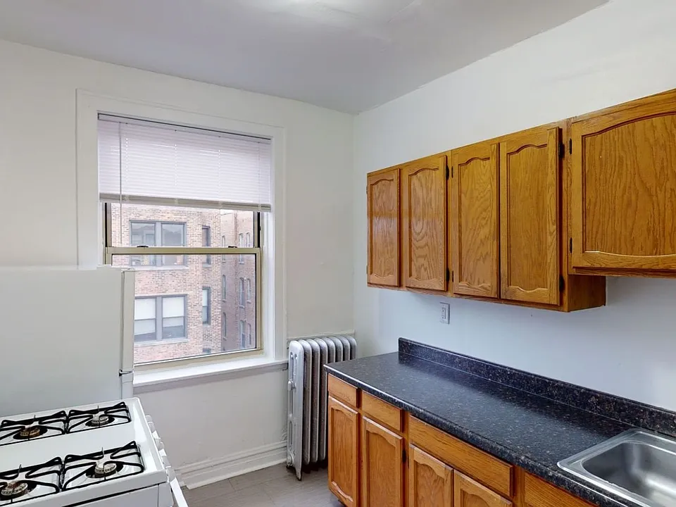 5034-5046 S. Woodlawn Avenue