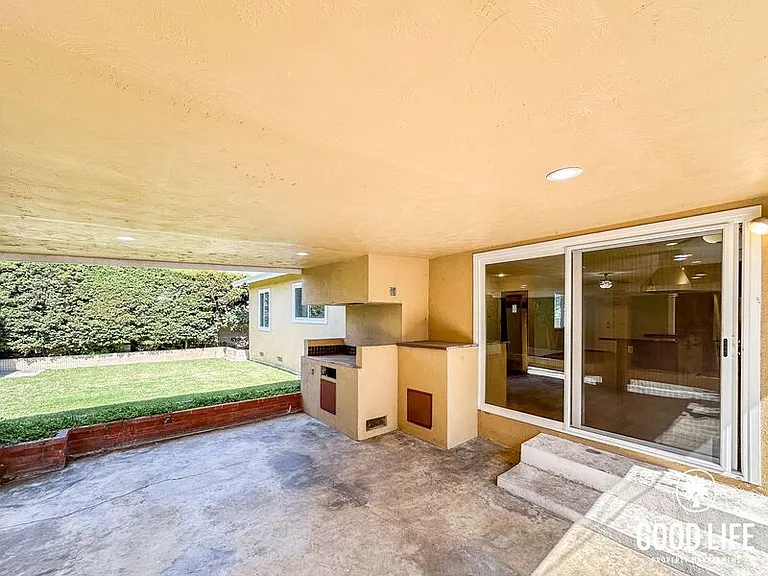 1770 W Chateau Ave — Photo 27
