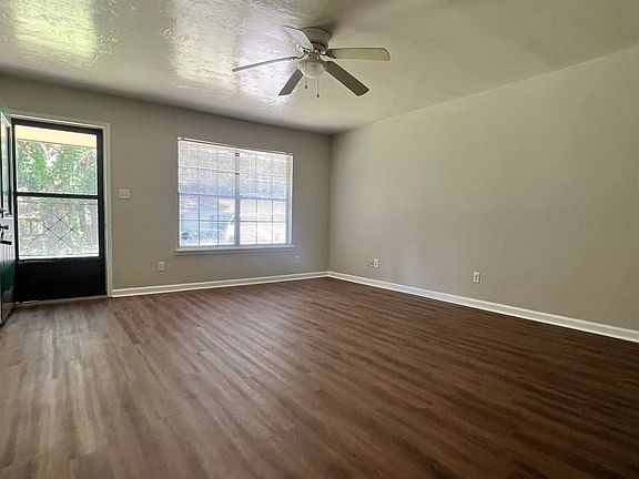 4th image of 2437 Jolene Ln