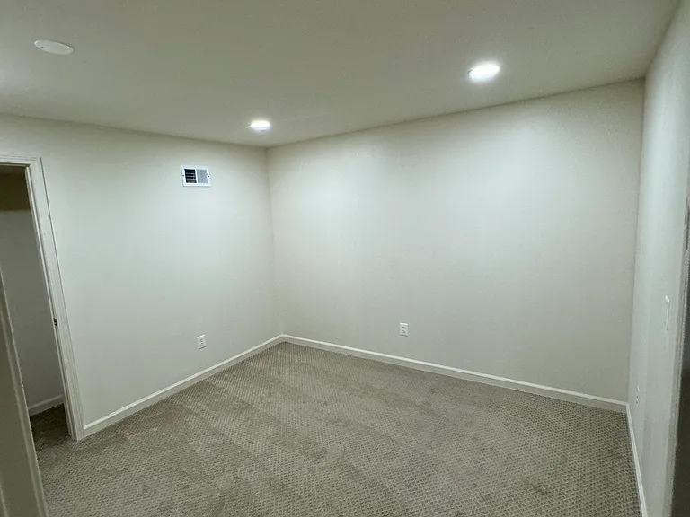 1910 Powells Landing Cir — Photo 12