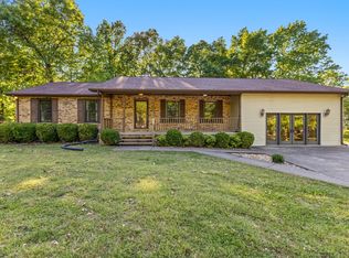 113 Oakwood Cir, Dickson, TN 37055
