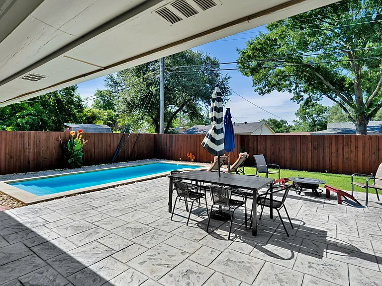 Chattanooga Dr — Photo 15