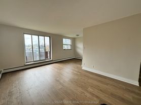 105 Tia Dr, Hamilton, ON