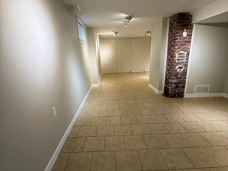 923 S 21st Ave — Photo 40