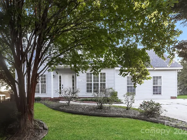 5110 Osage Cir, Charlotte, NC 28269