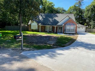 543 Roanoke Dr, Conroe, TX 77302