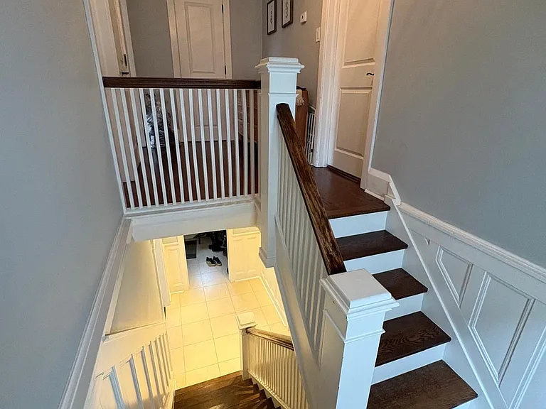 47 Lawrence Cres — Photo 14