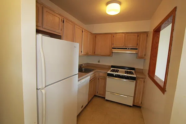 Rented by H.P. Greenfield Real Estate | media 4