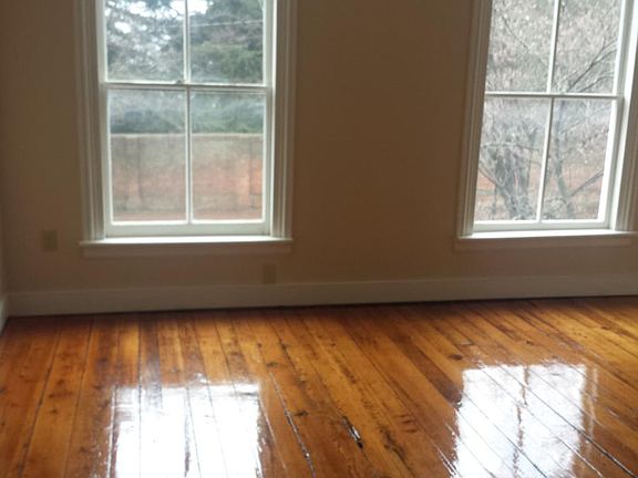 4th image of 2218 E Grace St APT B