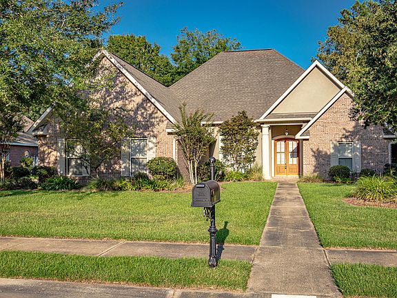 3rd image of 806 Canebrake Dr