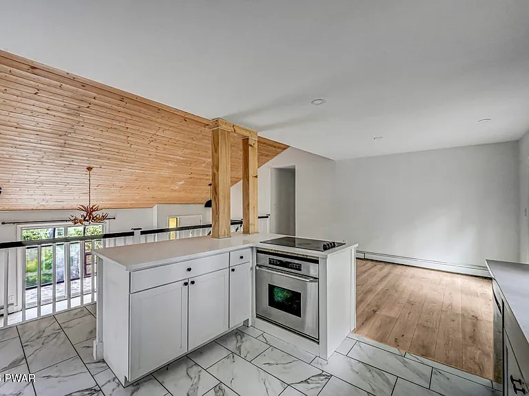 49 Lake View Dr #14 — Photo 12
