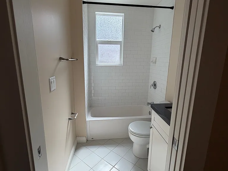 1525 Spruce St #8 — Photo 7