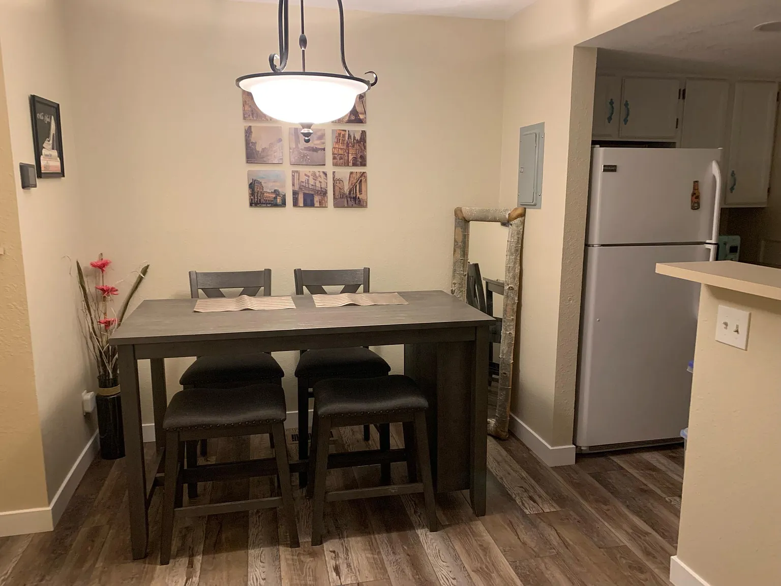 1 bed, 696 sqft, $1,750 — Photo 4