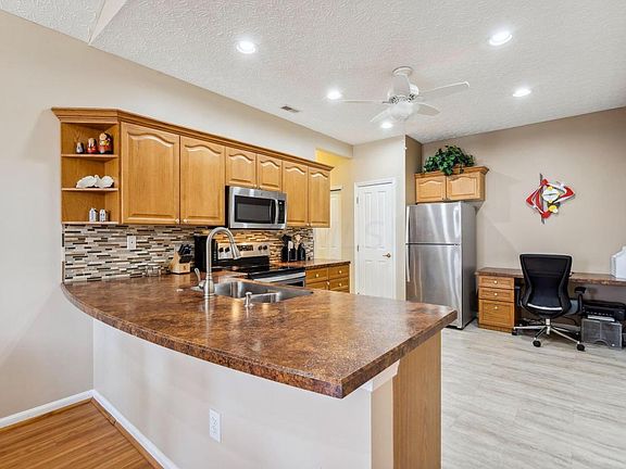 4th image of 4172 Windbud Dr #9