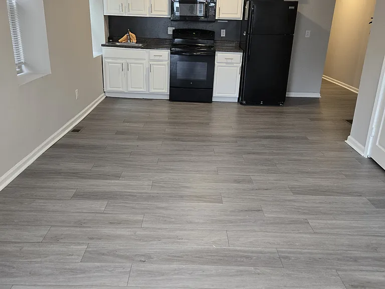 1018 S 52nd St — Photo 3