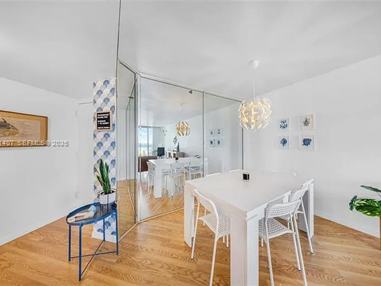 5880 Collins Ave #1007 — Photo 14