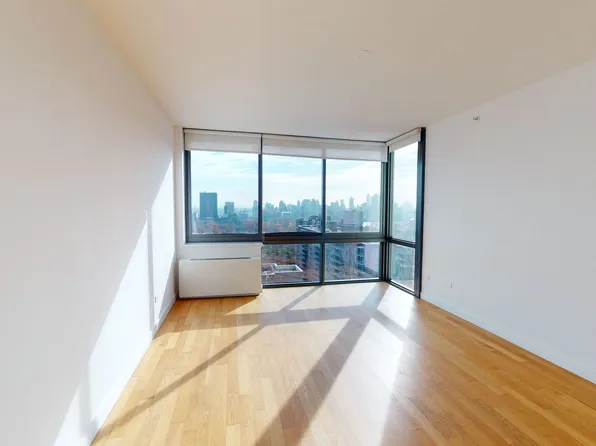 808 Columbus Avenue image 1 of 9