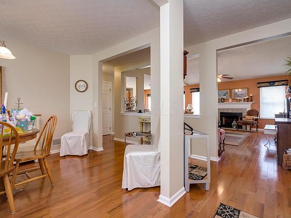 3rd image of 204 Fox Hall Dr