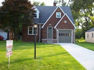 94 Riverside Dr, Mount Clemens, MI 48043