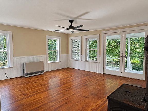 5th image of 4168 Darling Hill Road