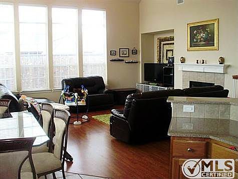 4th image of 3105 Fox Hollow Dr