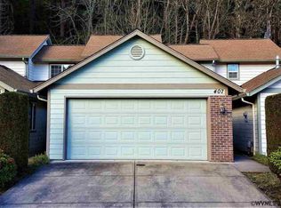 407 Walnut Way, Silverton, OR 97381