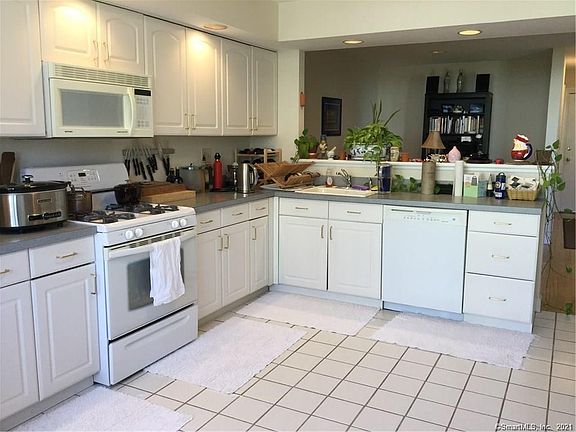5th image of 130 Turtle Bay Dr #130