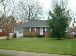 25180 Chardon Rd, Richmond Heights, OH 44143