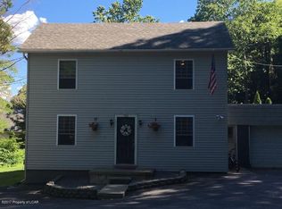 742 W 8th St, Wyoming, PA 18644