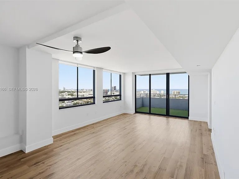 1330 West Ave #3007 — Photo 3