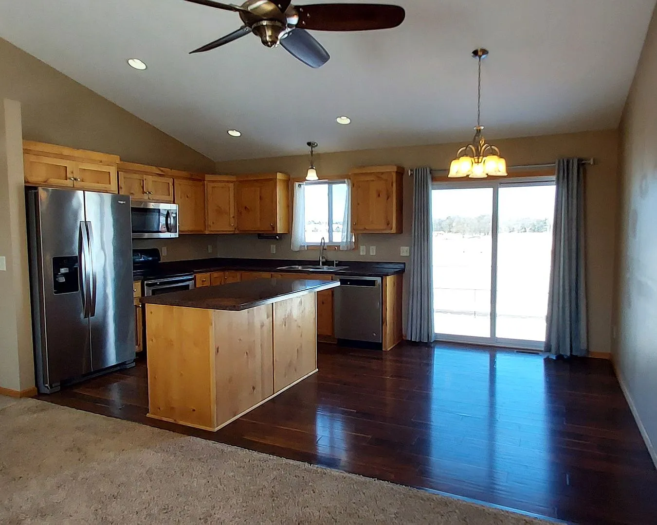4 Bedroom 2 Bathroom house in New Richmond — Photo 4
