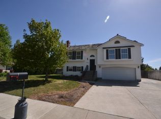 1213 Country Rd, Idaho Falls, ID 83402