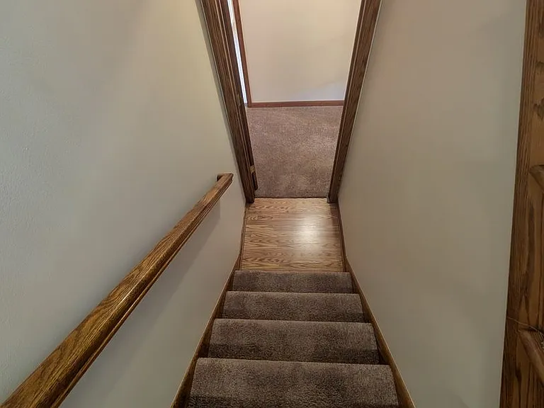 10207 Pilgrim Ln N — Photo 18