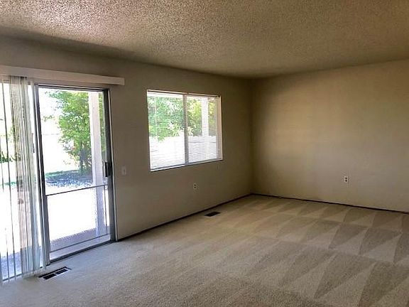 3rd image of 139 Olympic Cir