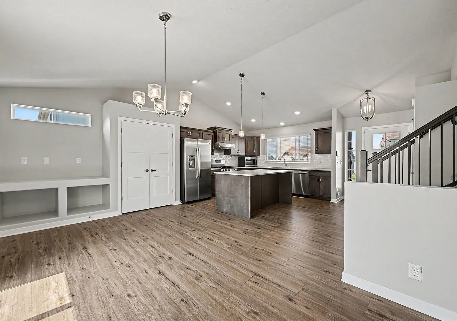 Great Location near Lake Flanagan! — Photo 4