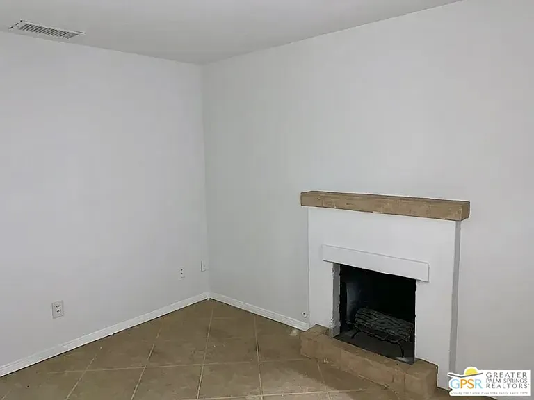 123 W San Carlos Rd — Photo 12