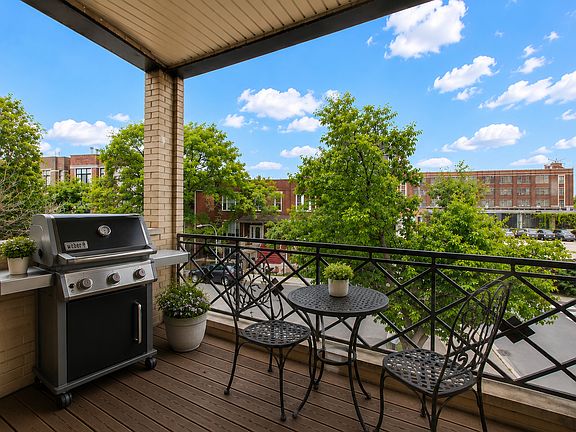 3rd image of 2538 W Flournoy St #2